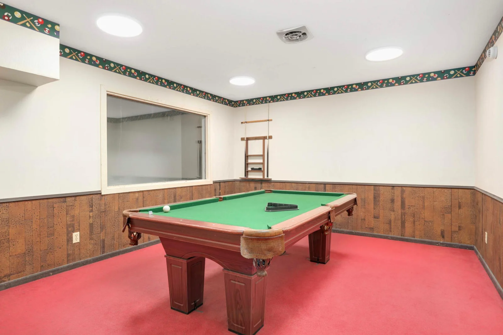 Billiard room.