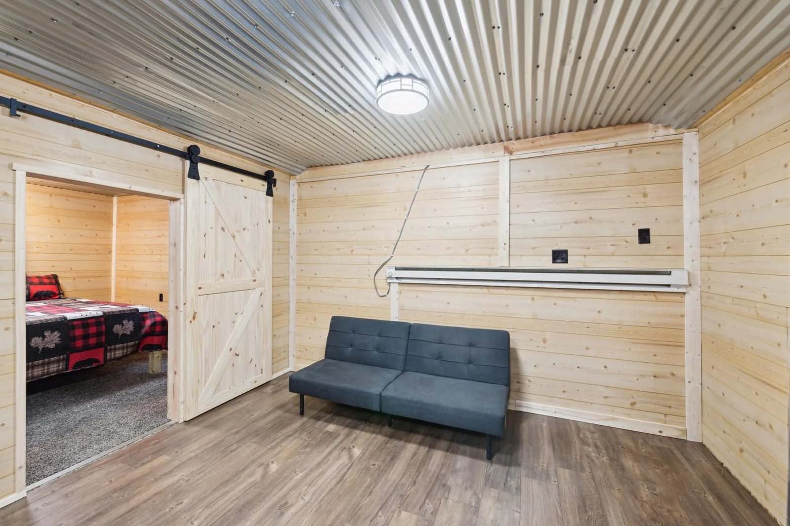 09_interior.jpg
