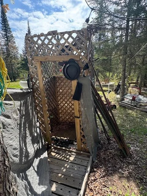 15 ac Sunset Drv Shower House pic.jpg