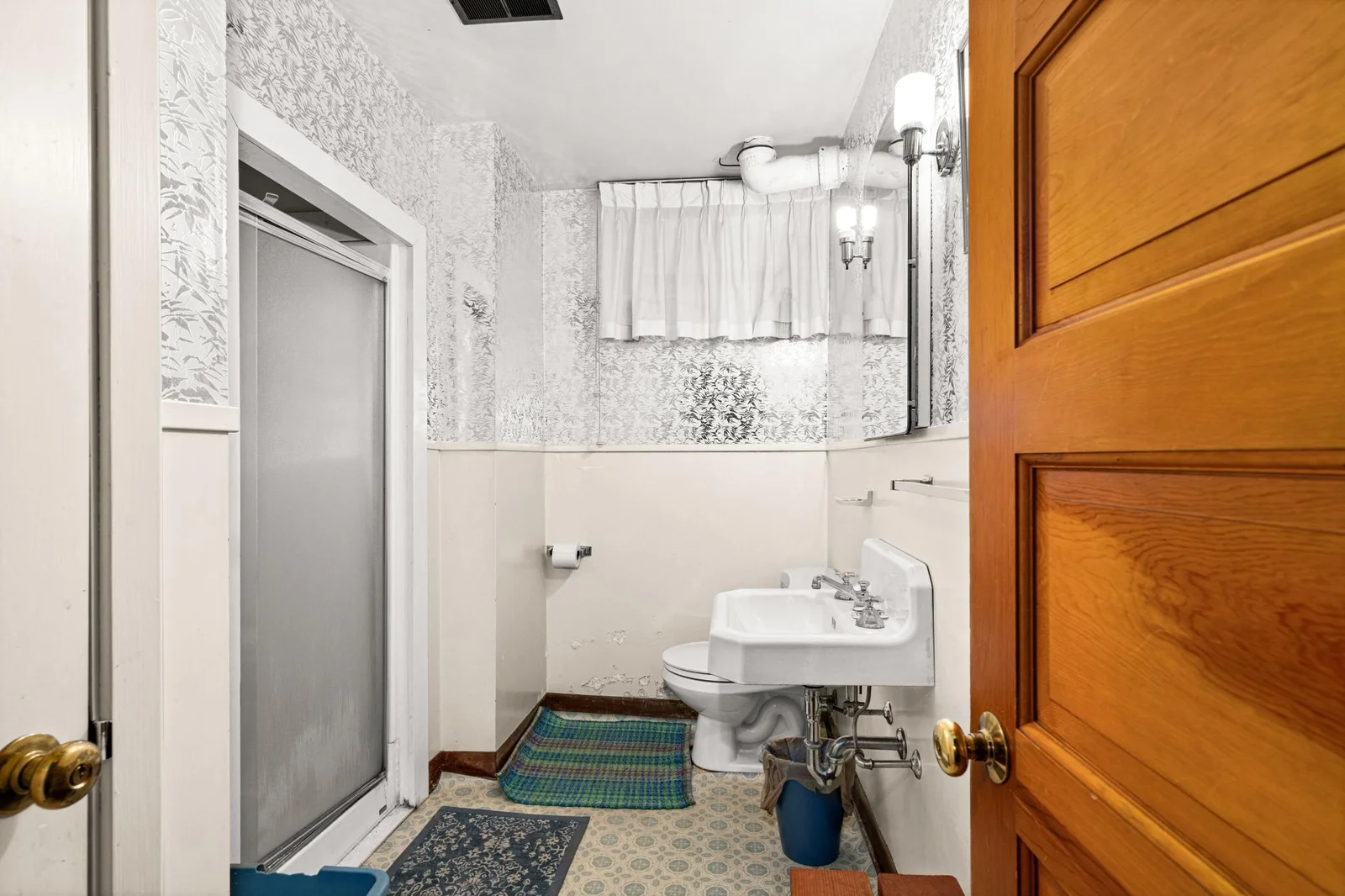 Lower 3/4 Bath