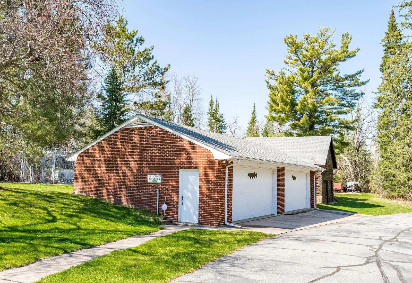 Detatched Garage