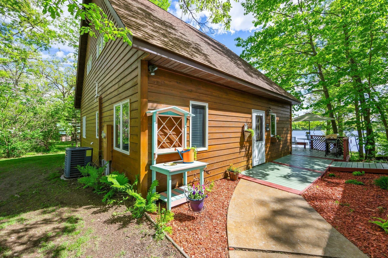 17-web-or-mls-209 9 1_2 Ave-84.jpg