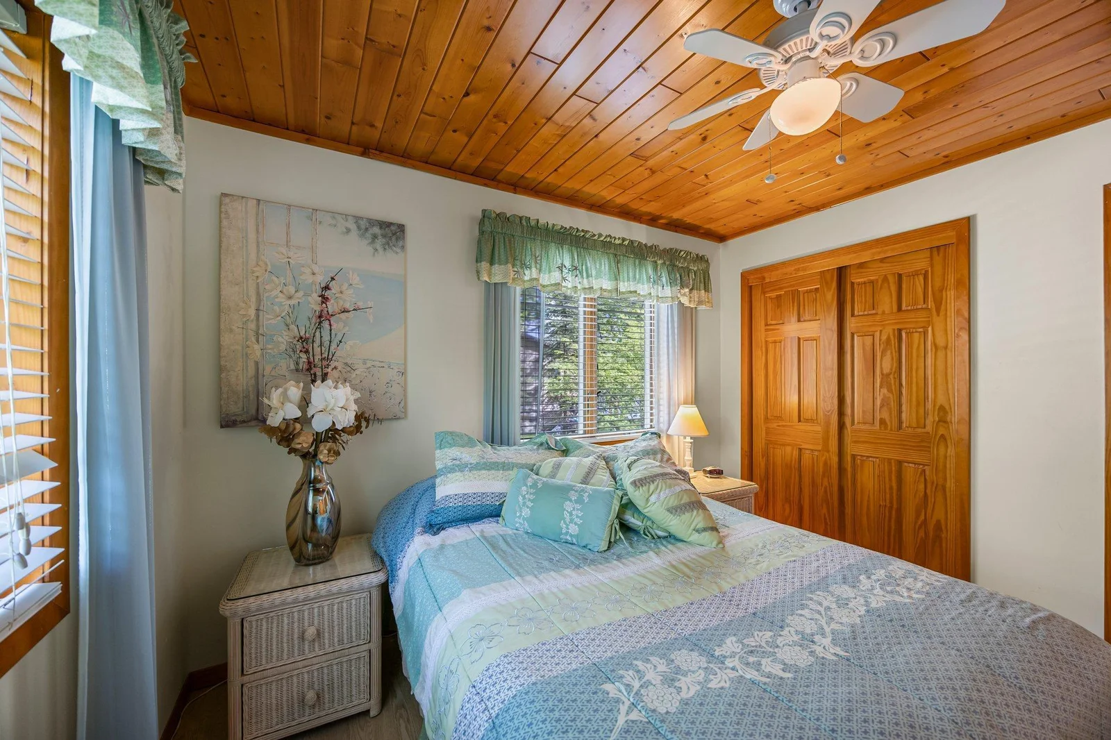 34-web-or-mls-209 9 1_2 Ave-187.jpg