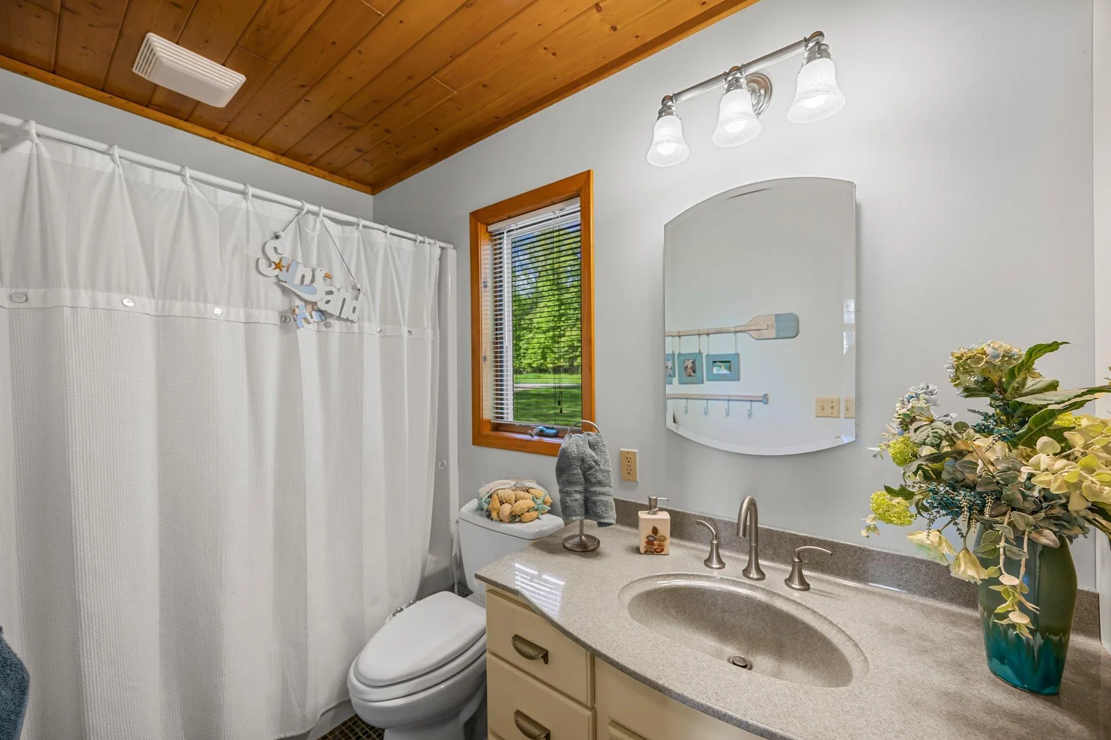 32-web-or-mls-209 9 1_2 Ave-179.jpg
