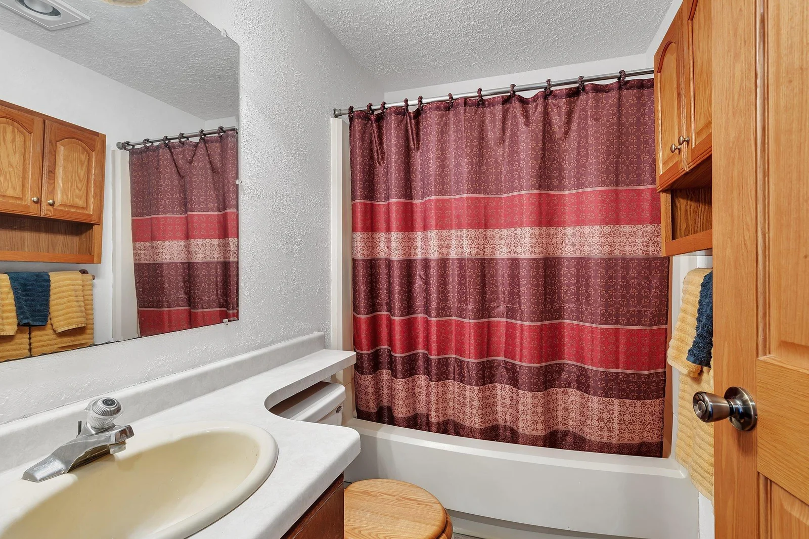 Main Full Bath