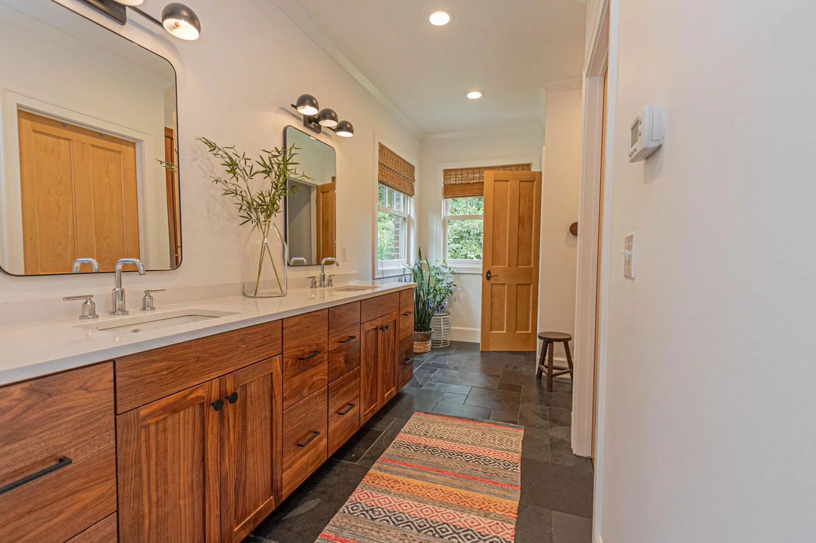 Owner's Bath.jpg