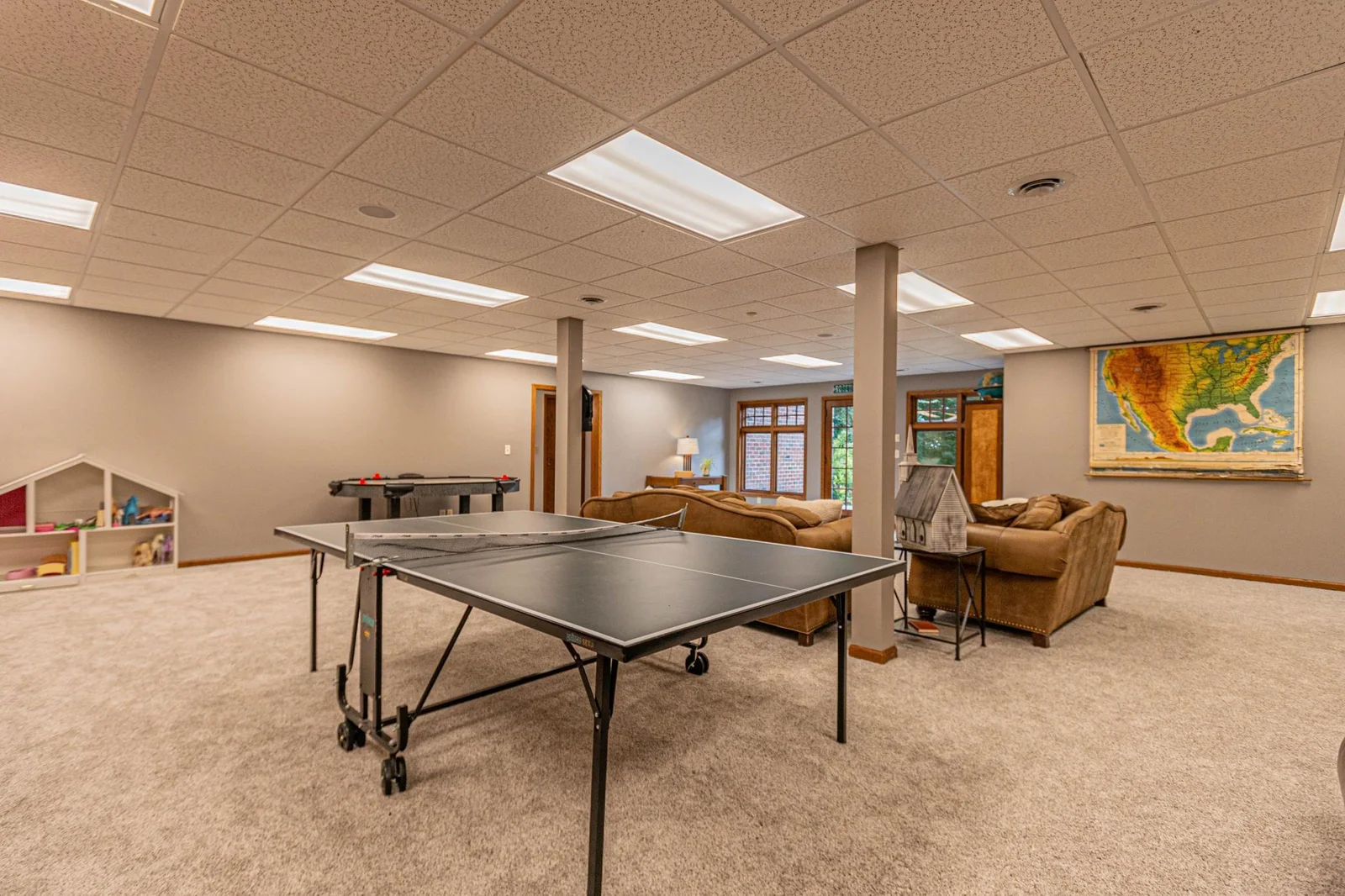 Entertainment Area.jpg