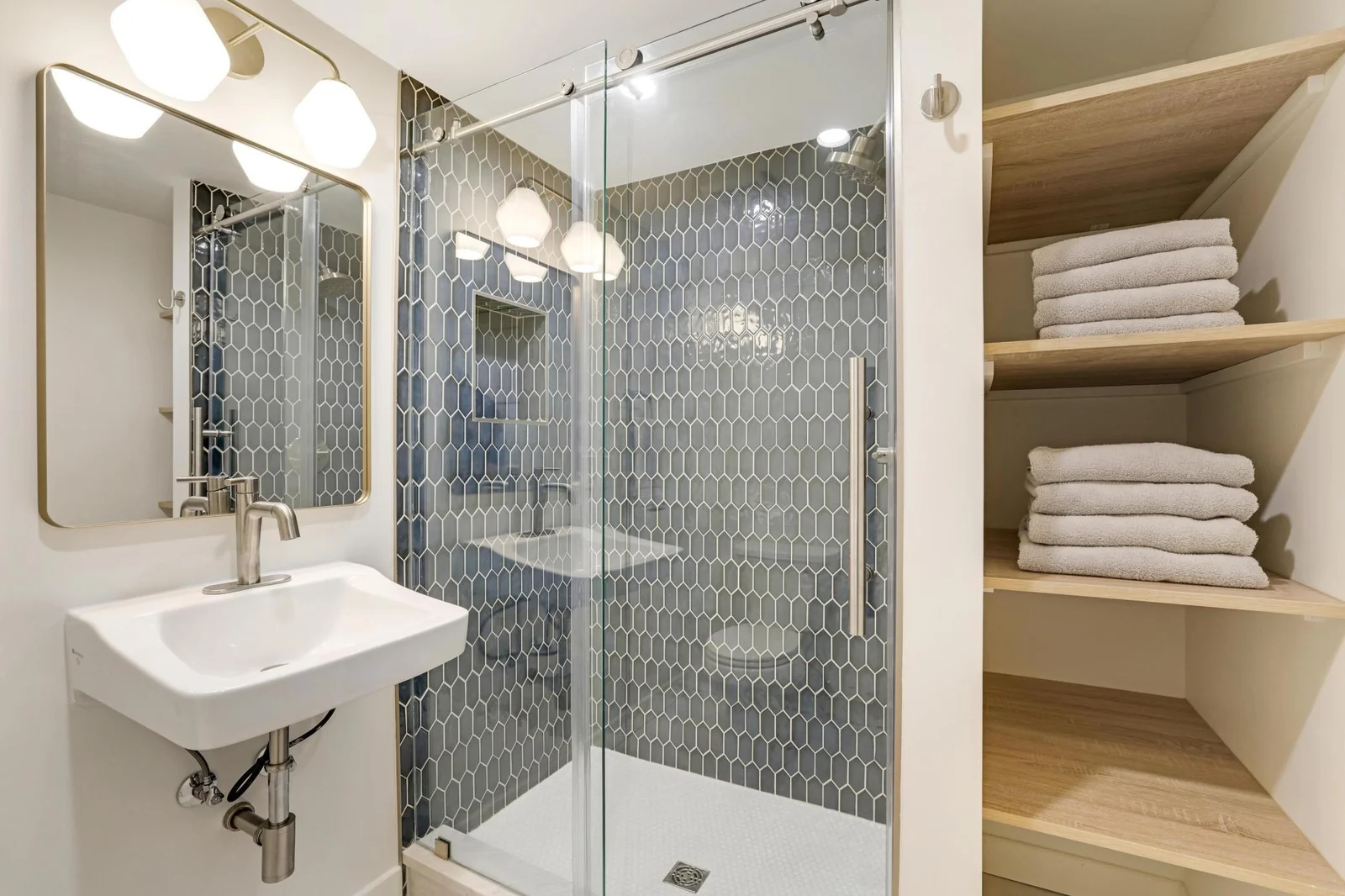 8710Photography-Web-Friendly-745-Virginia-Shores-Circle-Excelsior-MN-55331-25.jpg