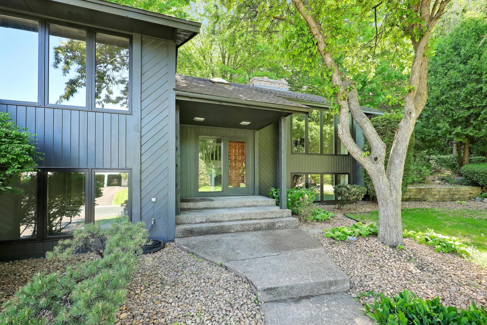 8710Photography-Web-Friendly-745-Virginia-Shores-Circle-Excelsior-MN-55331-4.jpg