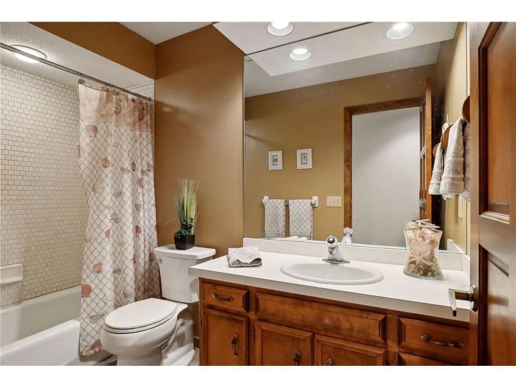BEFORE main level 2nd Bathroom