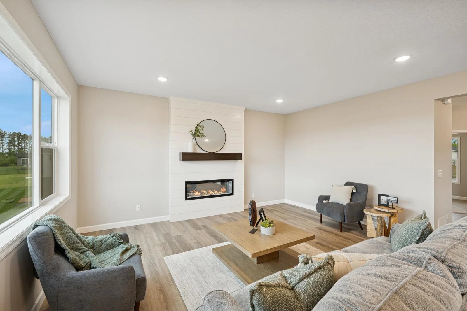 7. Living room.jpg