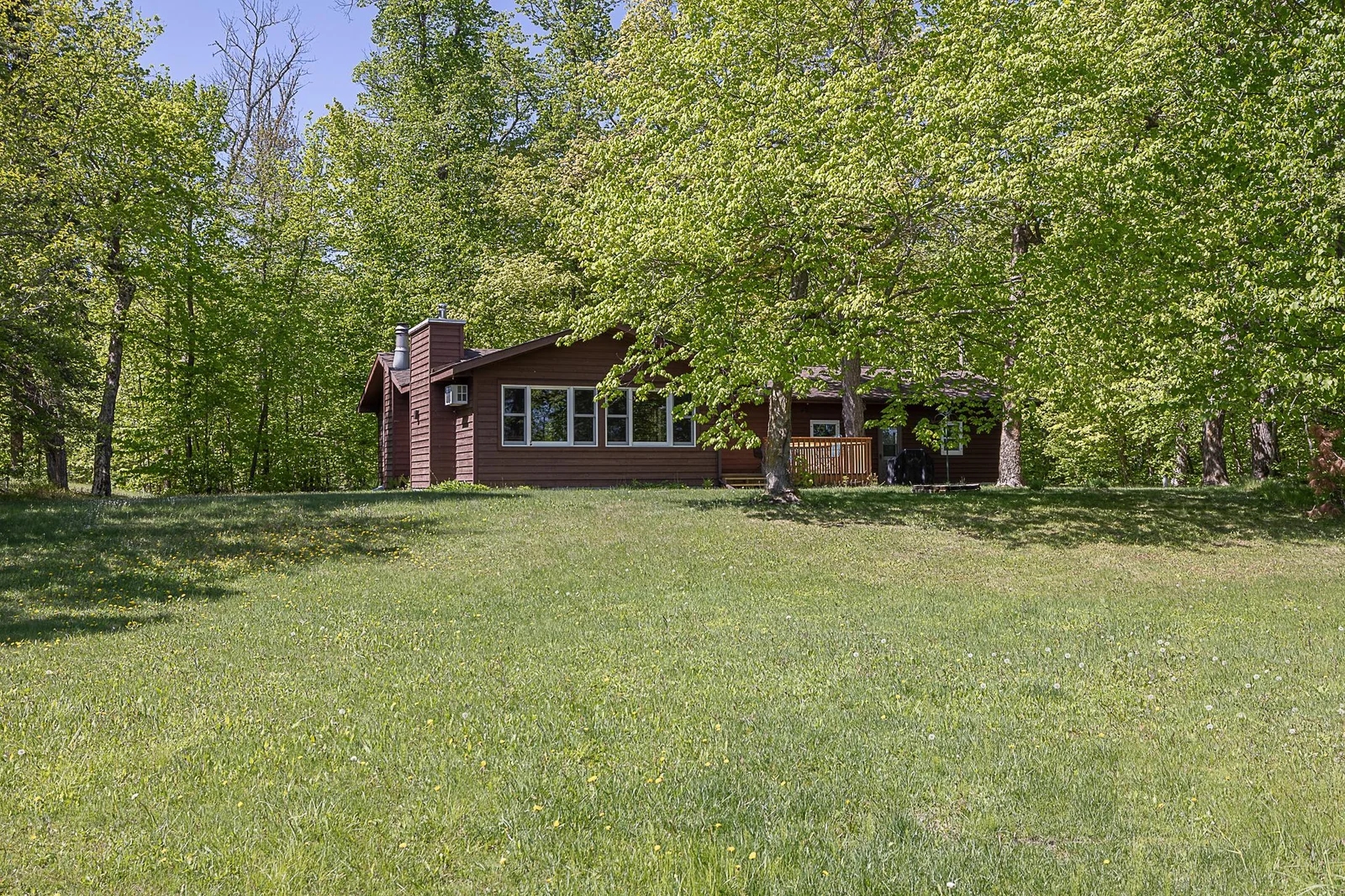 Additional view of home.