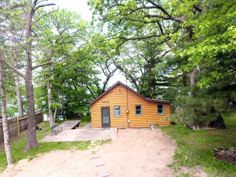 Thumbnail photo 35