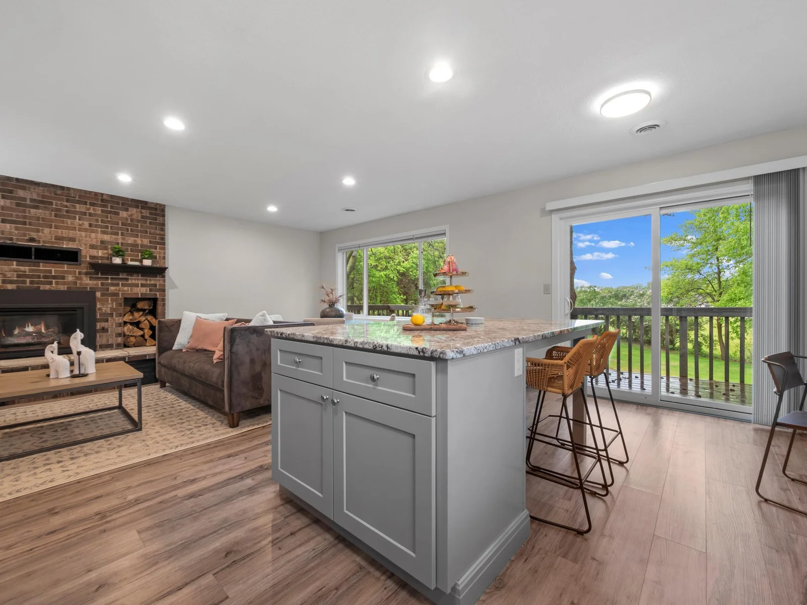 Highly desired open floor plan, perfect for entertaining!