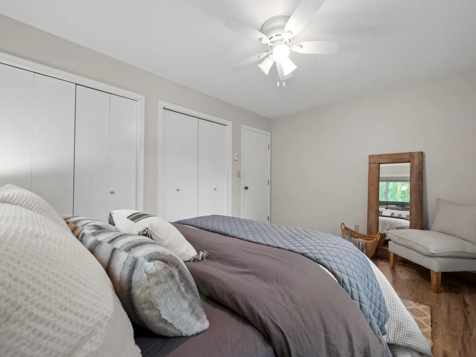 Dual closets provide ample storage to help keep your clothes and accessories perfectly organized.