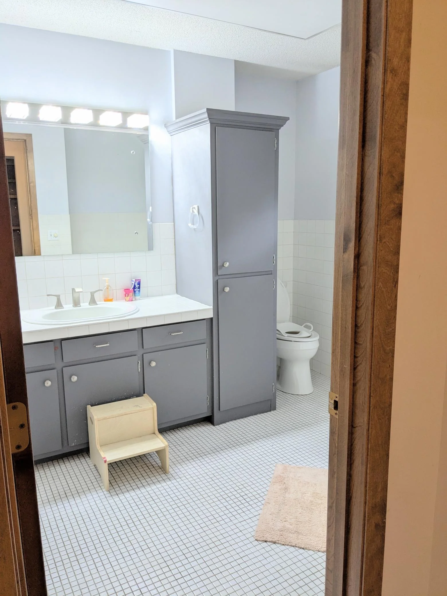 Main Full Bath