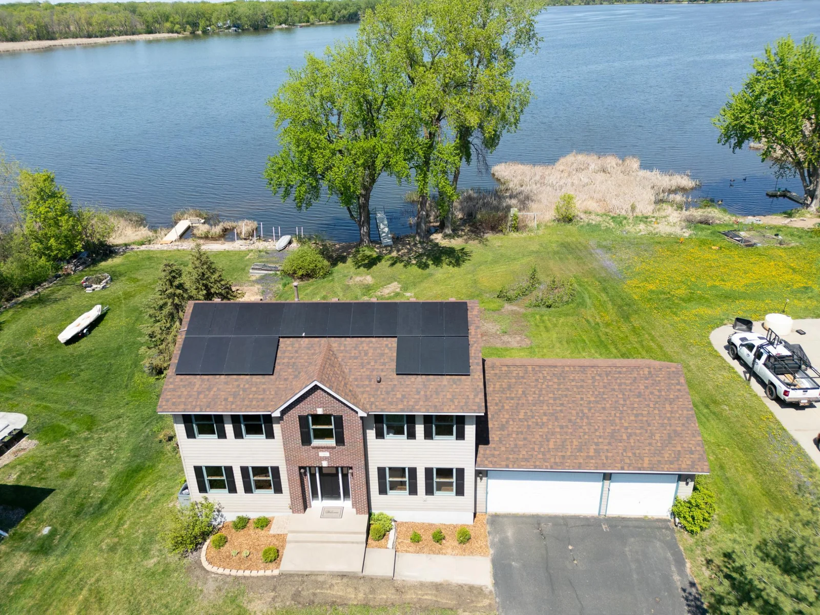 761CountryLakesDr_003_small.jpg