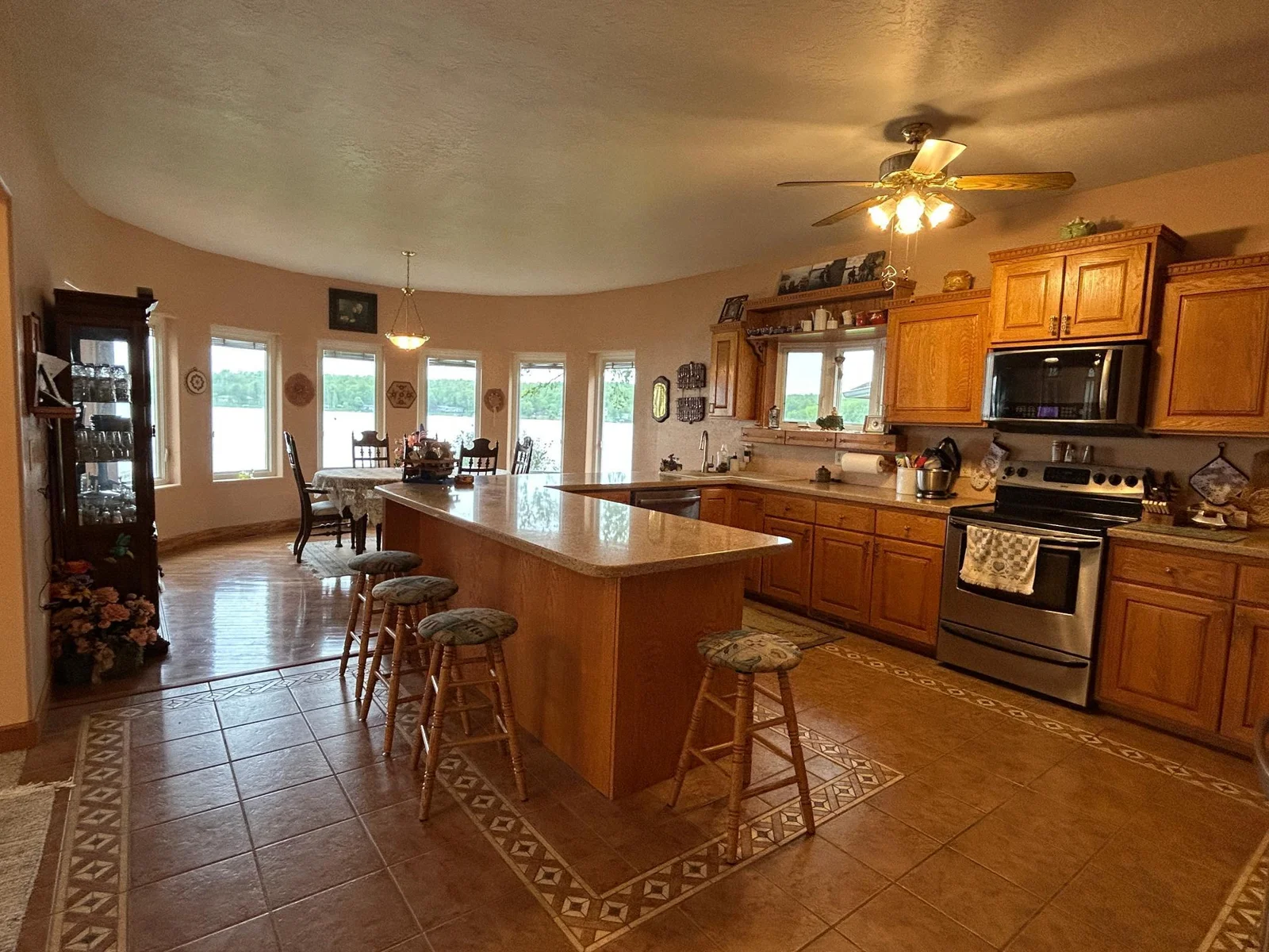 Kitchen And Dining Room.JPG