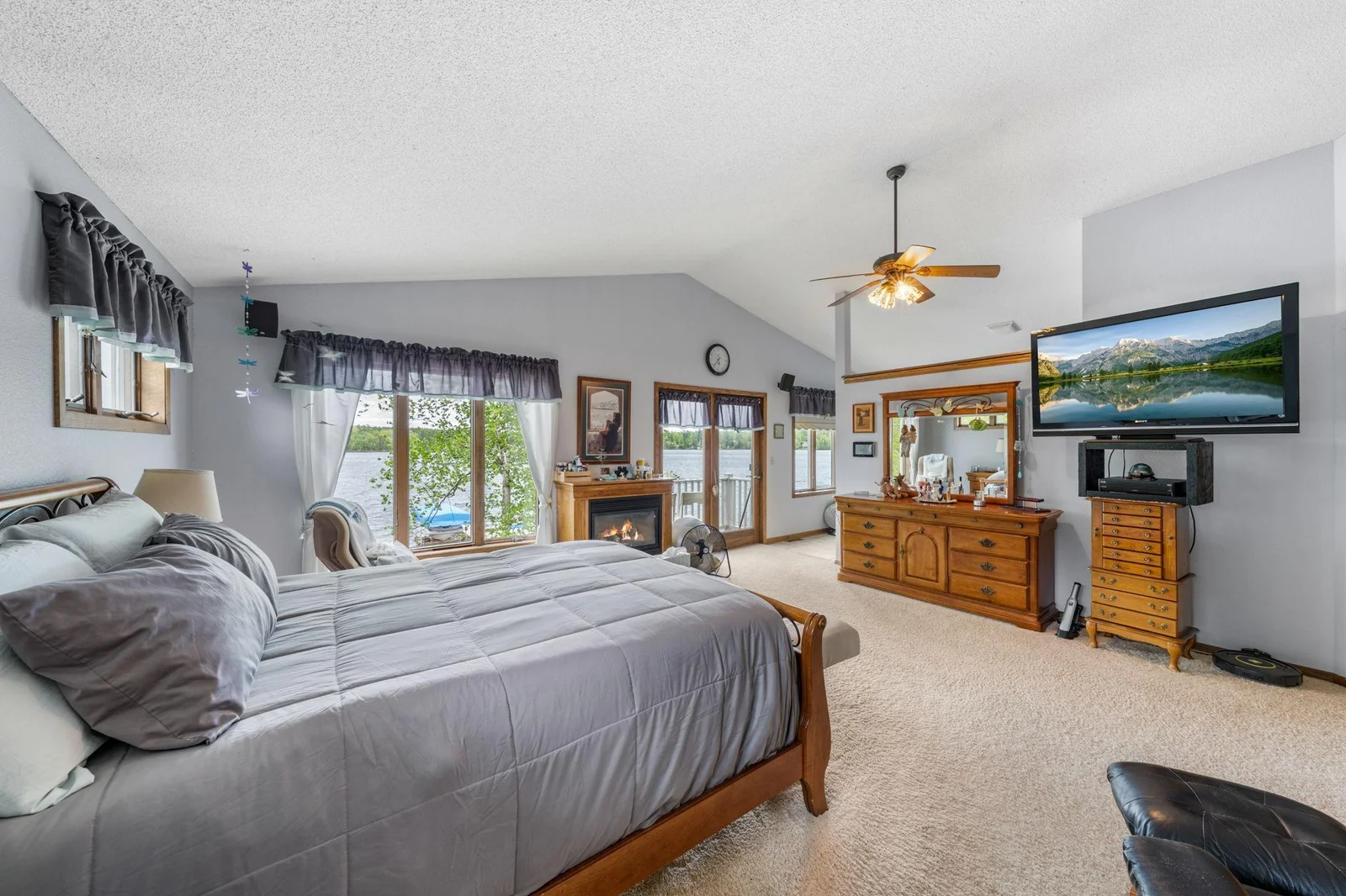 Huge Suite