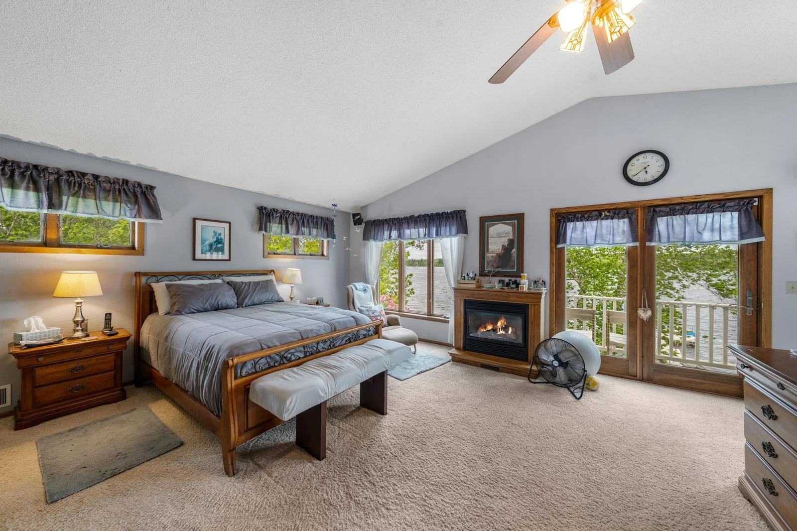 Featuring a Private Balcony Overlooking the Lake!!