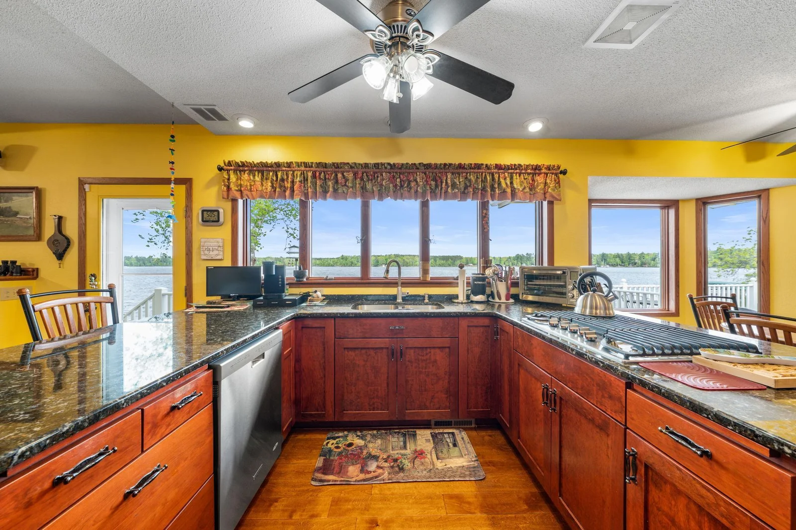 Fabulous Kitchen Area Offering Unreal Lake Views!!