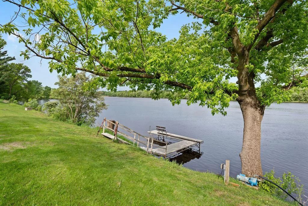 This Area of the Mississippi River offers World Class Fishing!!