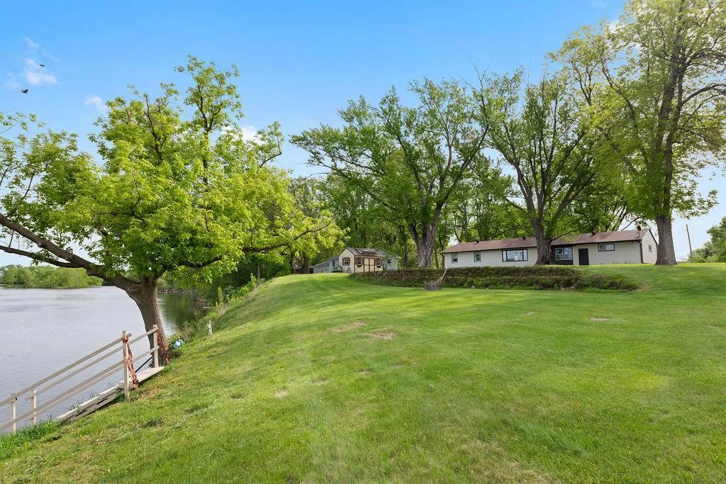 Don't Miss This Opportunity to Have Your Own Little Slice of Heaven!!