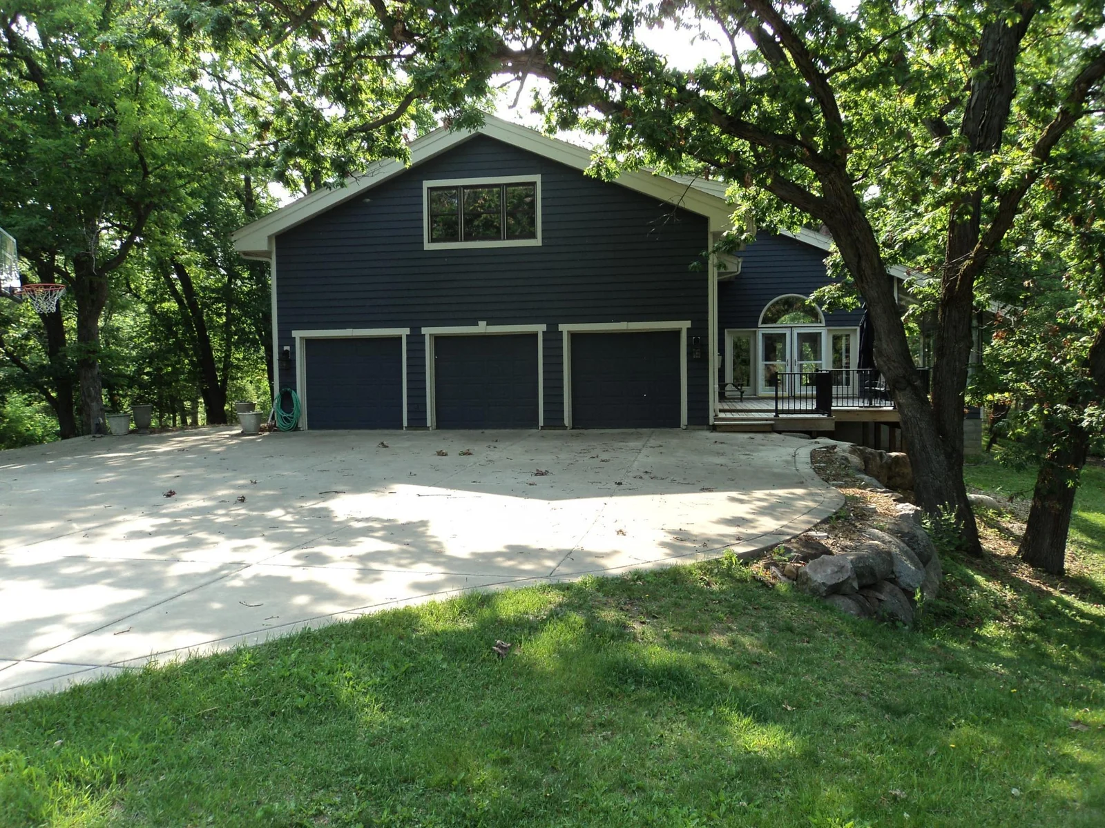 Heated and insulated 3 car garage