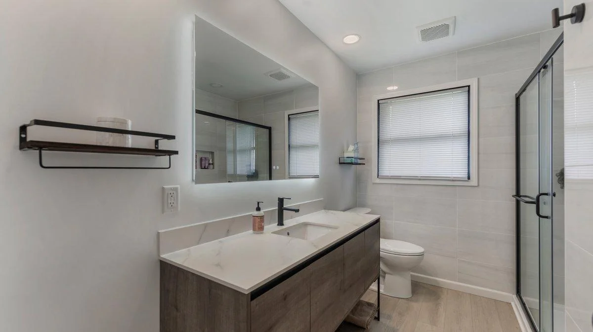 Main Floor Bathroom