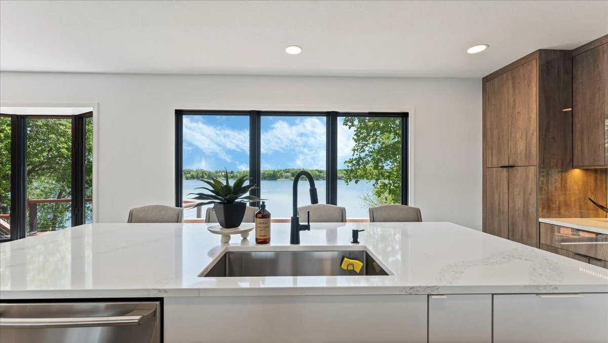 Kitchen Lake View