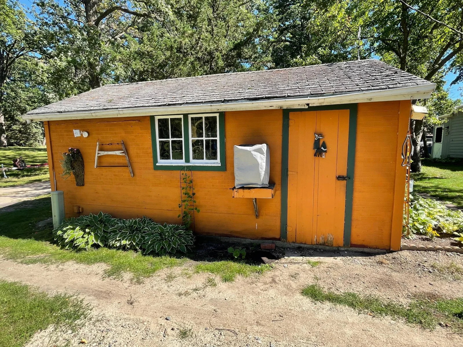 Garage