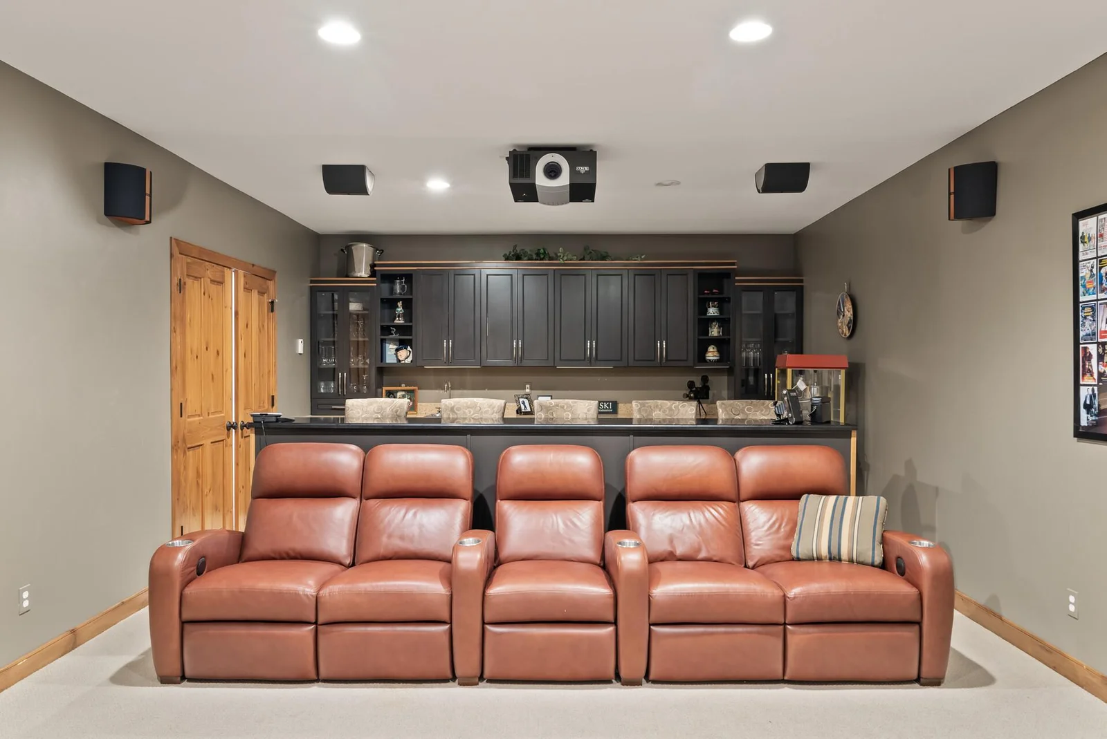 Room for 10 to sit and watch