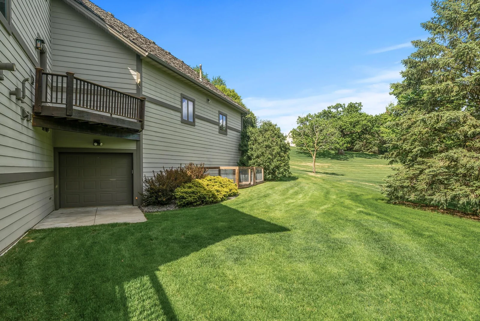laundry balcony and lower garage access