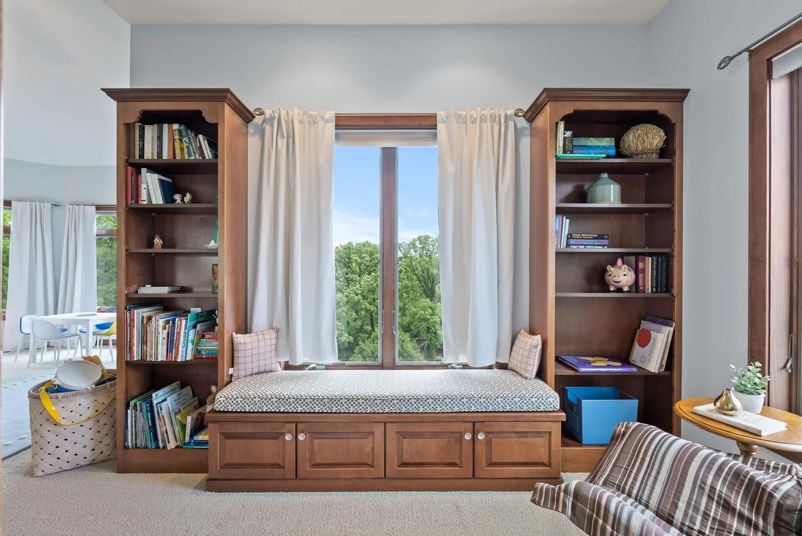 Adorable reading nook