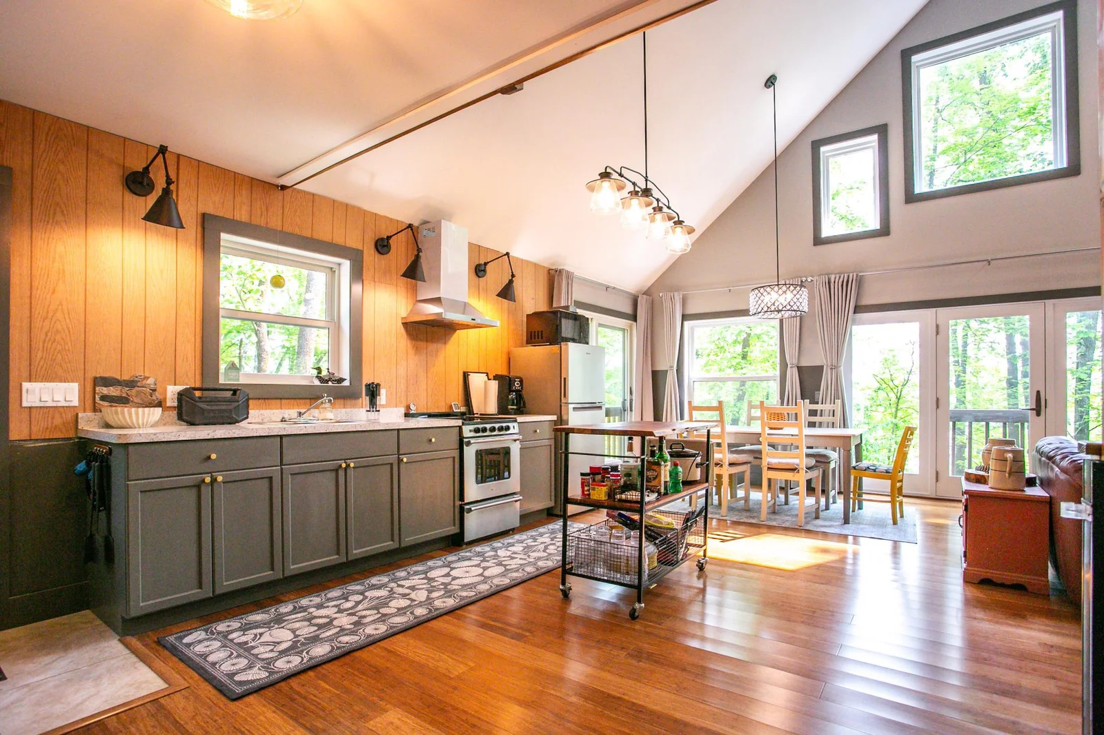 Lots of natural light through the large, lake facing windows