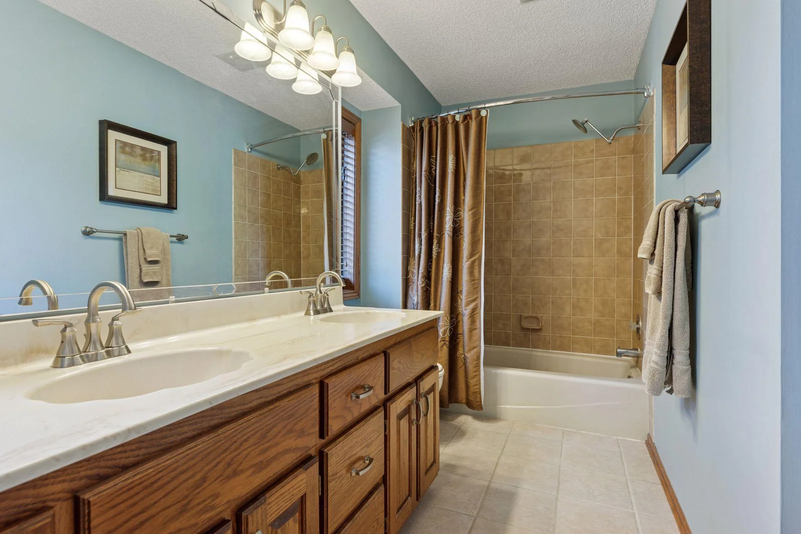 Full Bath on upper level