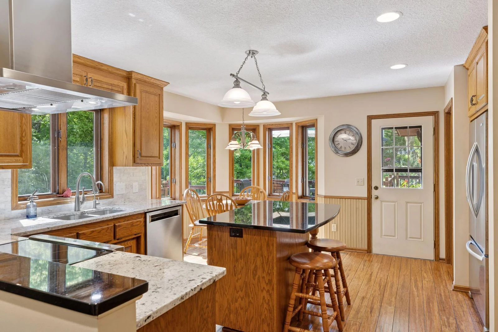 Kitchen exits to grilling Deck