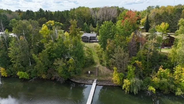 150 ft of lake frontage