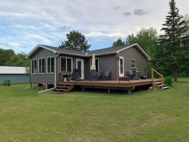 Deck w/walnut stain