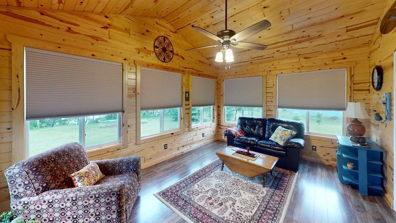 3-season porch (added in 2020)