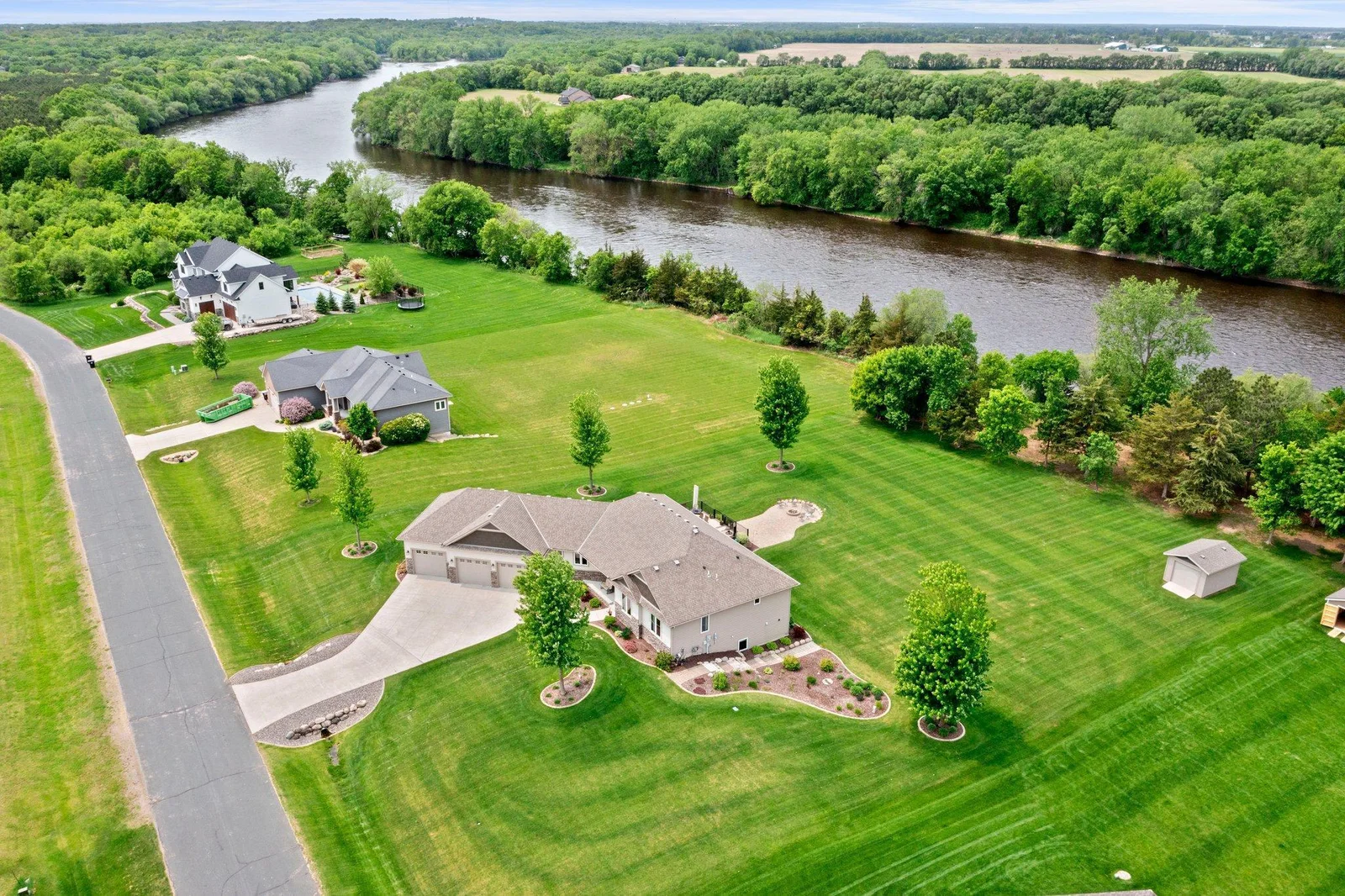 Located in a peaceful, 17 home neighborhood, you will have daily sightings of majestic bald eagles making this property feel like a true sanctuary.