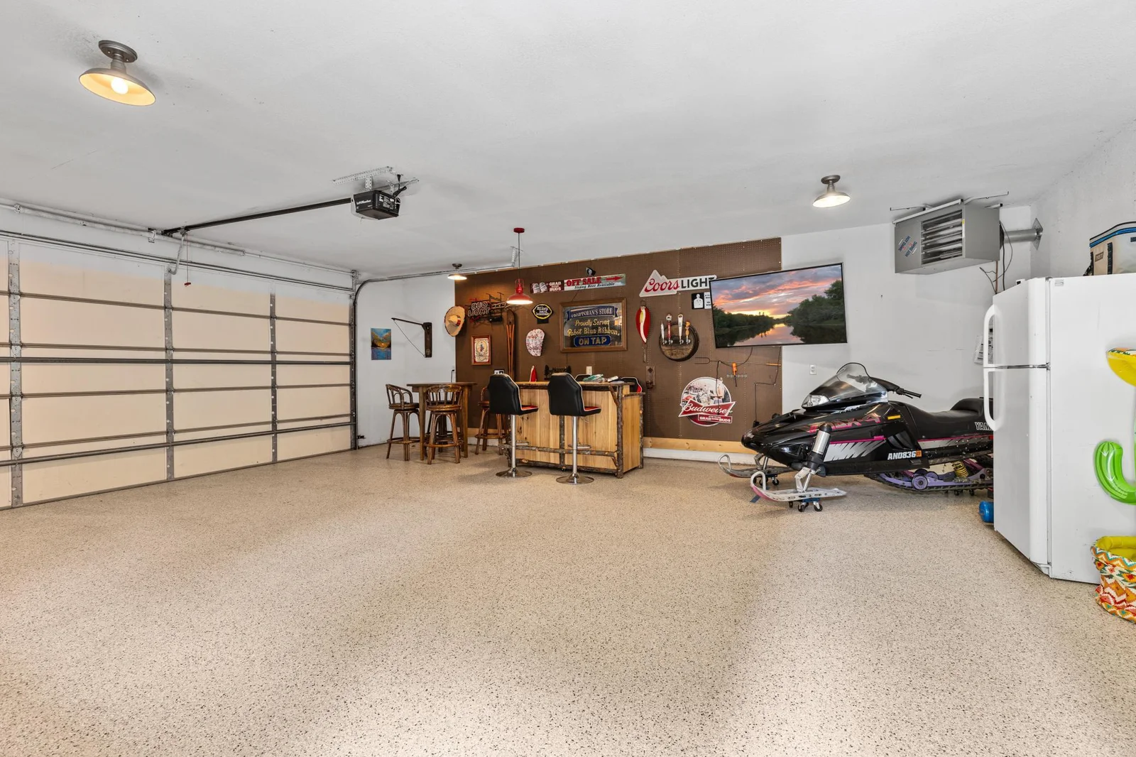 2 Car Detached Garage
