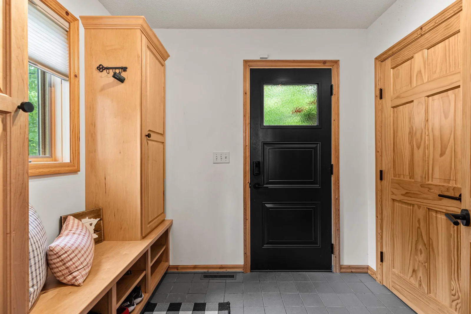 Entry with plenty of storage