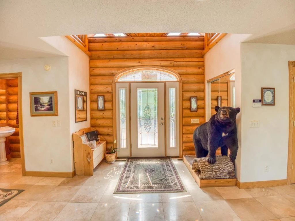inside front entry.jpg