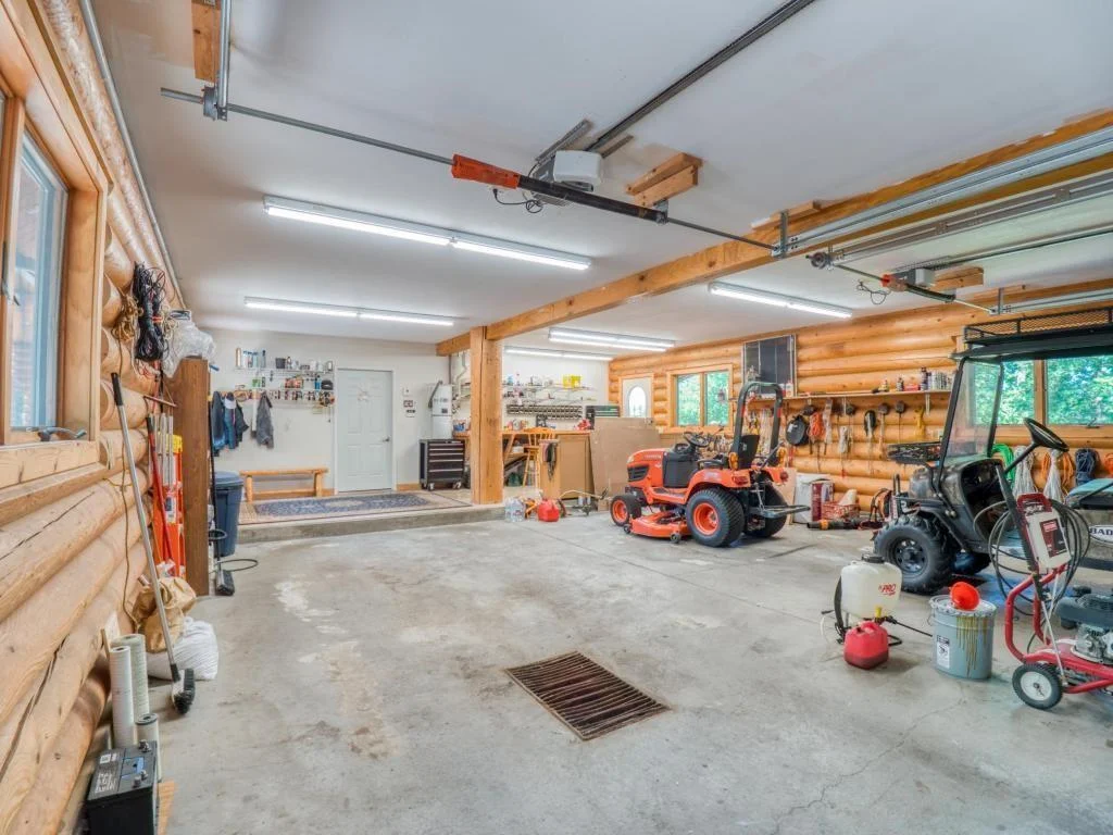 heated garage.jpg