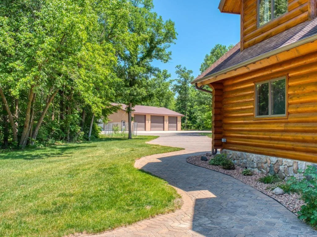 house to pole barn.jpg