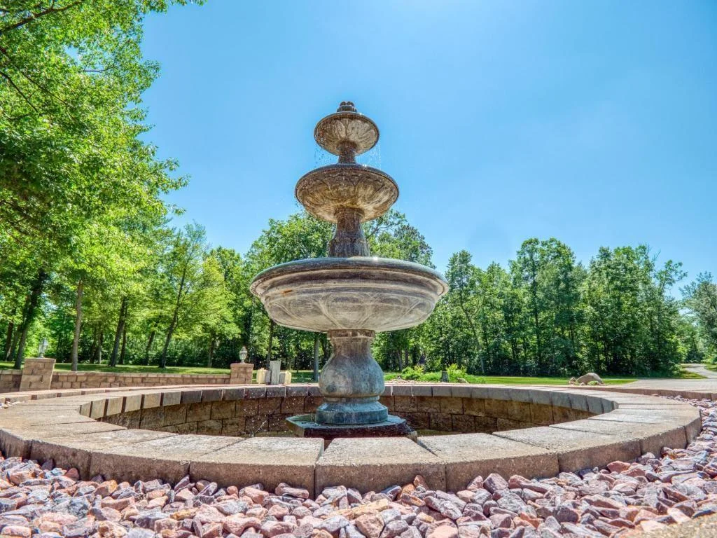 driveway fountain.jpg