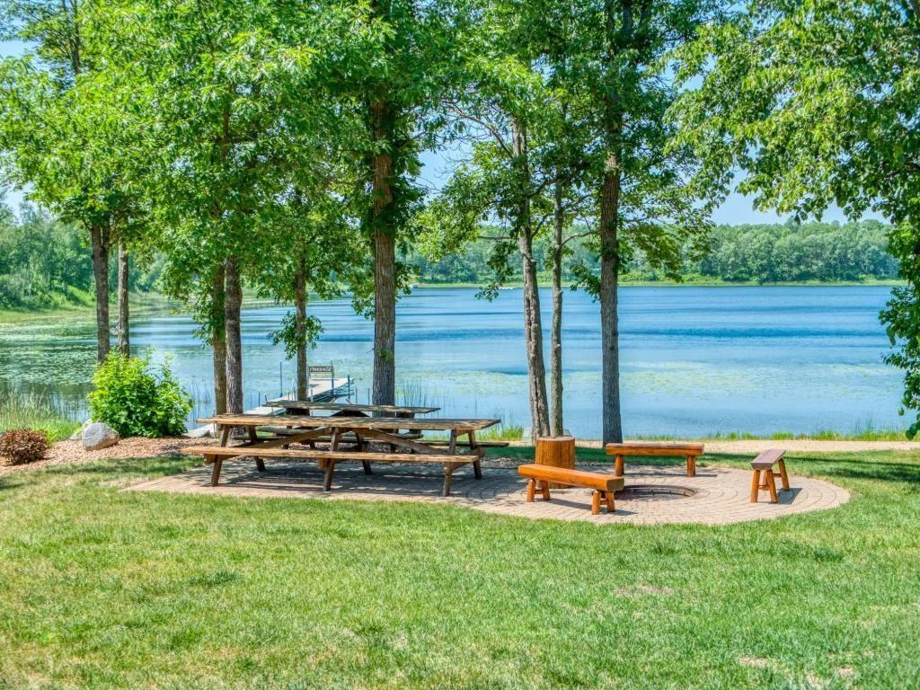 Picnic area and fire pit.jpg