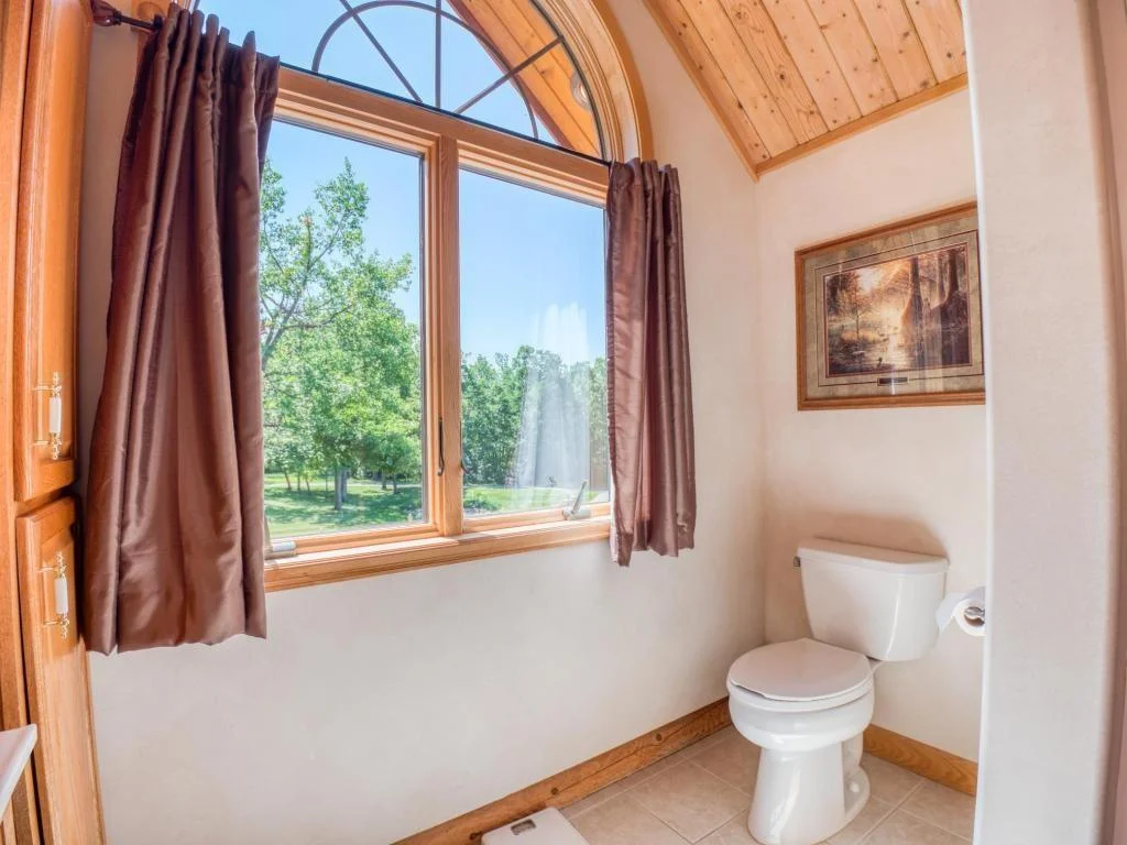 Upstairs Bath # 2 window.jpg