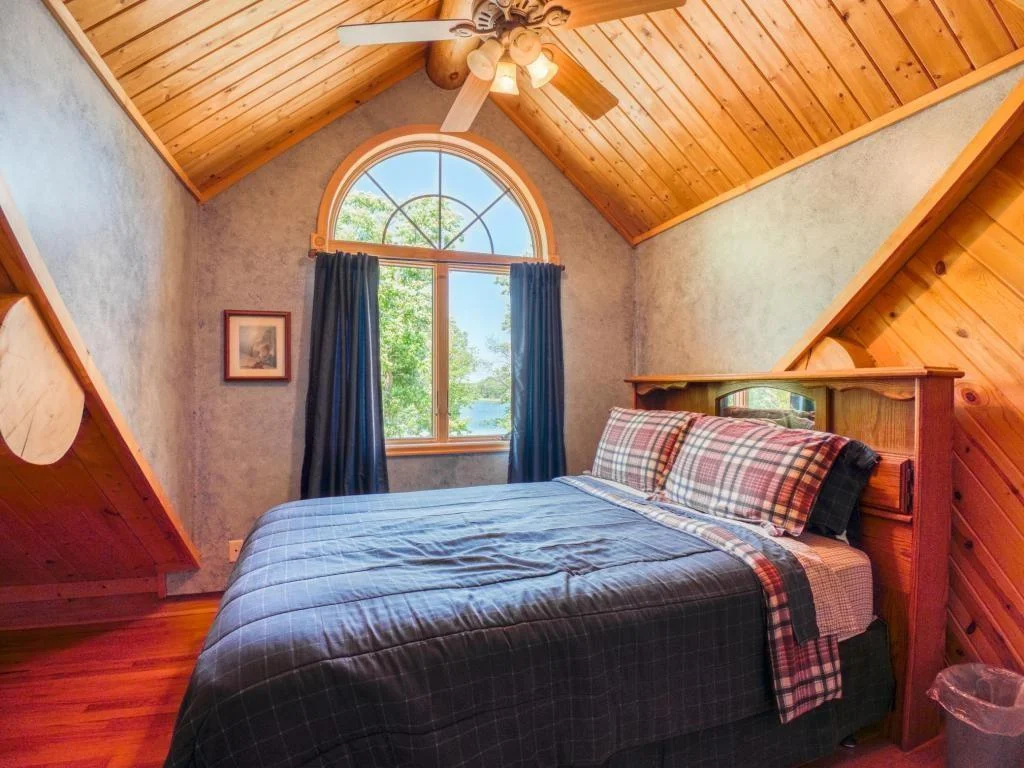 upstairs bedroom #1.jpg